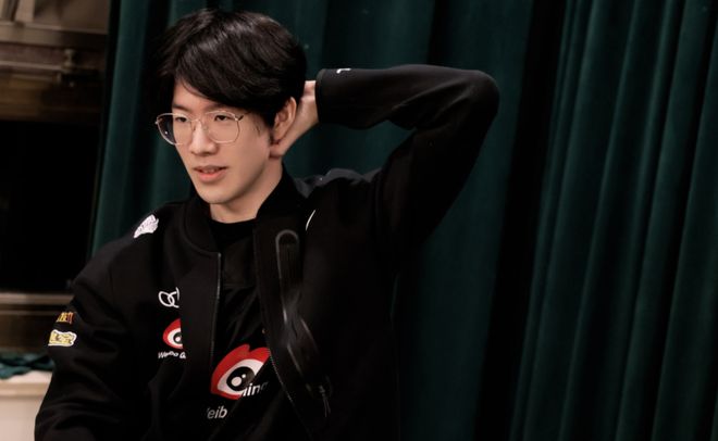 LPL夏季赛W6D2：Zdz首次披挂FPX队服上阵对位Sheer