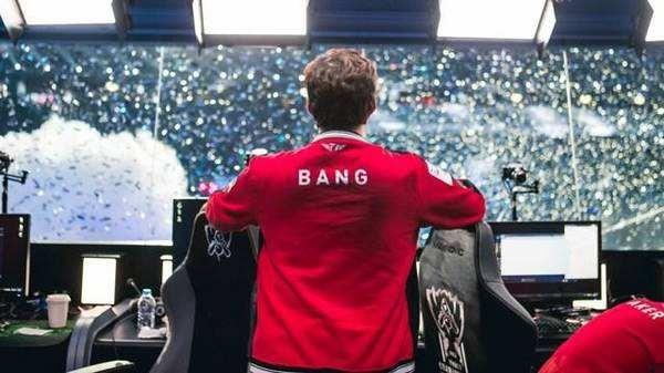 Team WE 3-1战胜OMG，晋级下一轮