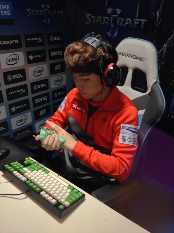 iG祝Xun生日快乐：健身小子要朝气满满 和大家一同向着目标往前冲