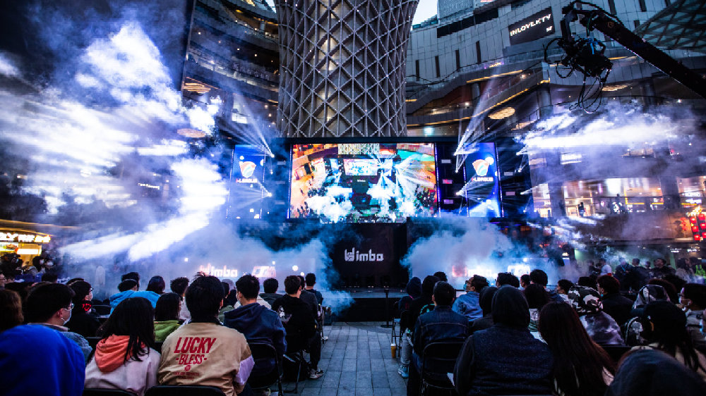 LPL转会资讯：冠军教练正式加盟，TES剑指S11