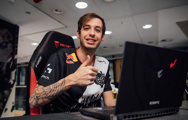 DOTA2职业选手英雄海？K神比赛英雄池达到121个