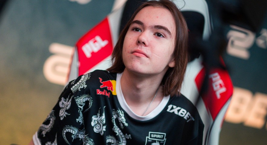 Falcons 在2025年电子竞技世界杯的季军赛中击败 Vitality